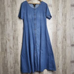 Eddie Bauer Vintage Blue Denim Button-Down Dress. Size Medium. Cotton.